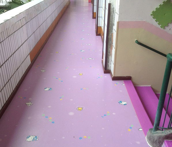 幼兒園過道